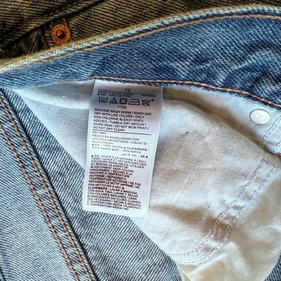 Old navy high waisted boyfriend shorts - Picture 2 of 3